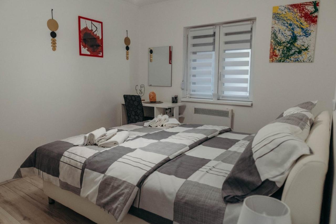 Holy Apartment Dakovo Exterior photo